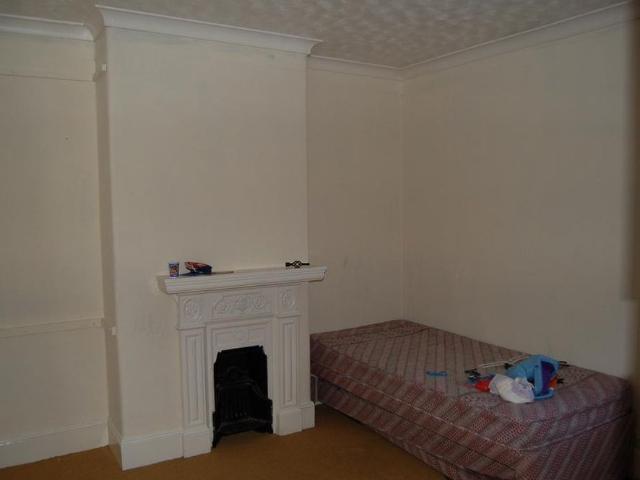 4 bedroom terraced house to rent