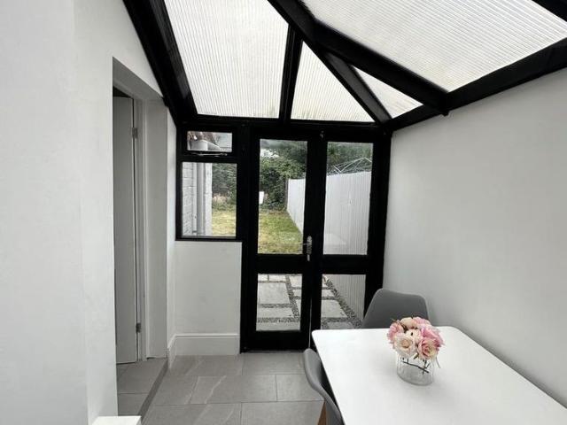 4 bedroom terraced house to rent