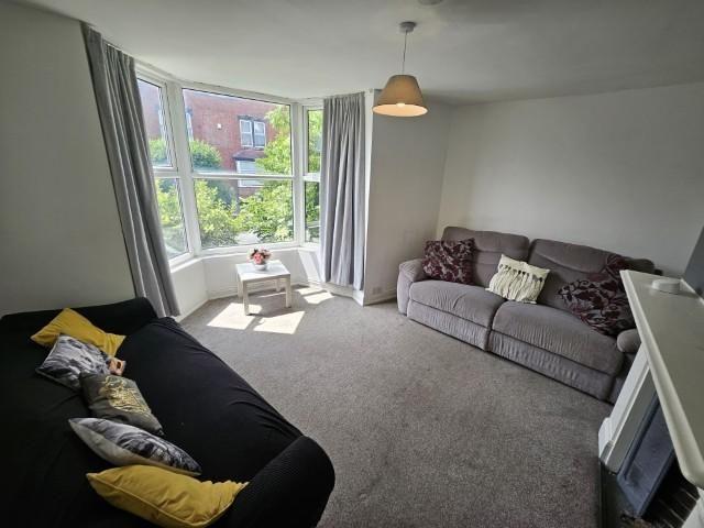 4 bedroom terraced house to rent