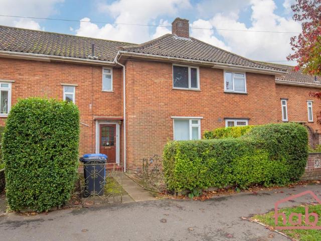 4 bedroom terraced house to rent