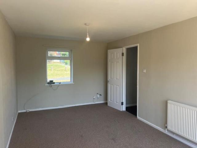 4 bedroom terraced house to rent