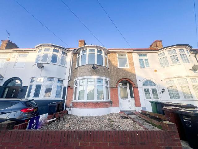 4 bedroom terraced house to rent