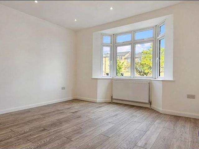 4 bedroom terraced house to rent
