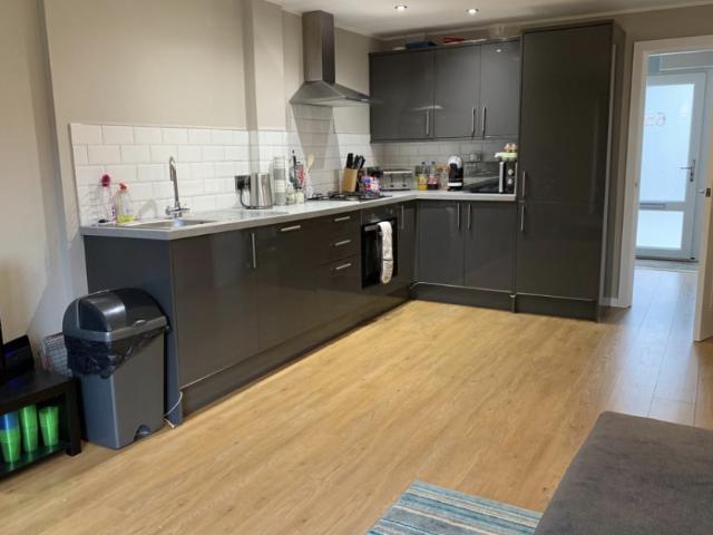 4 bedroom terraced house to rent