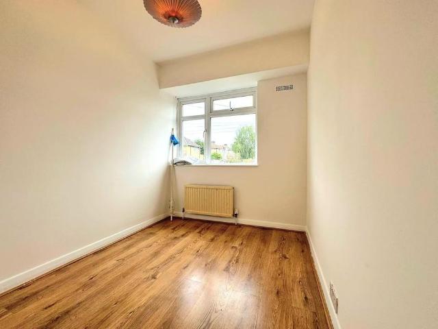 4 bedroom terraced house to rent