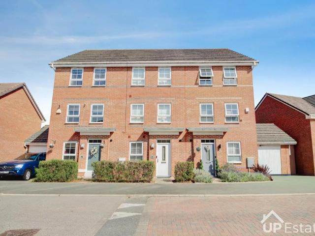 4 bedroom terraced house to rent