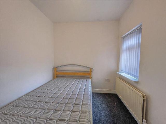 4 bedroom terraced house to rent