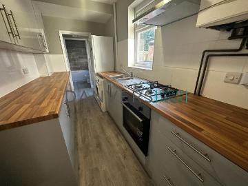 4 bedroom terraced house to rent