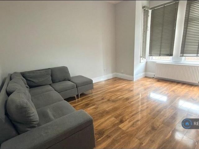 4 bedroom terraced house to rent