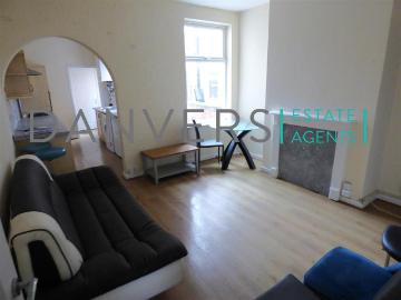 4 bedroom terraced house to rent