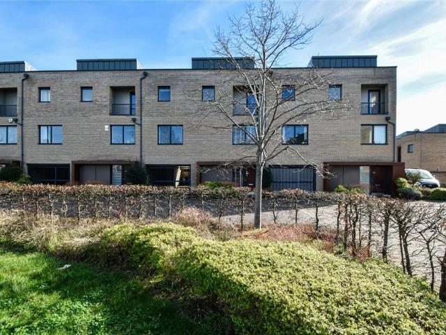4 bedroom terraced house to rent