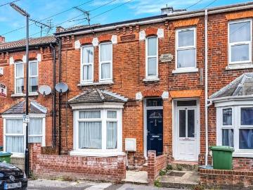 4 bedroom terraced house to rent