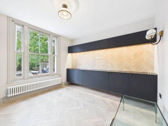 4 bedroom terraced house to rent