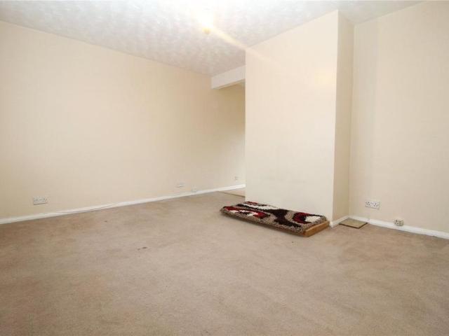 4 bedroom terraced house to rent