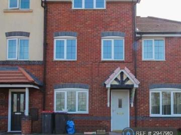 4 bedroom terraced house to rent