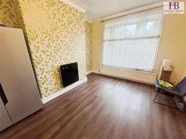 4 bedroom terraced house to rent