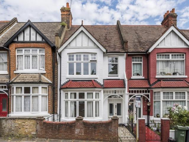 4 bedroom terraced house to rent