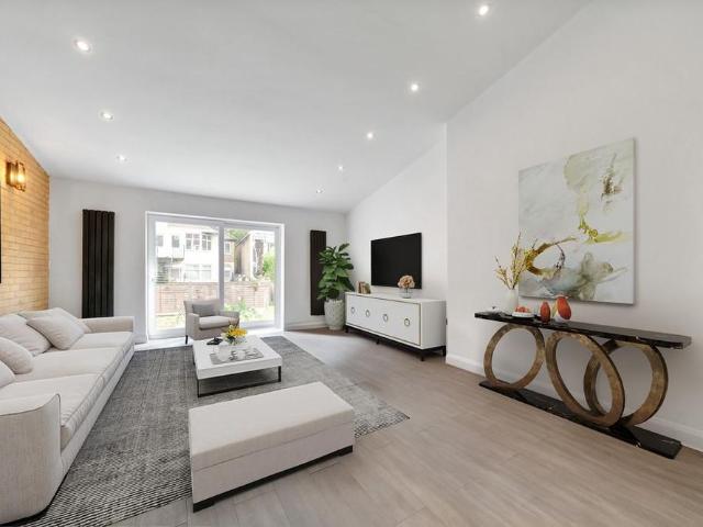 4 bedroom terraced house to rent