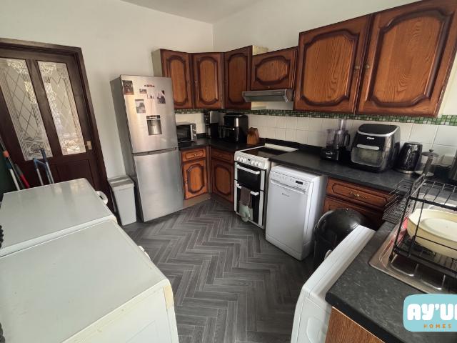 4 bedroom terraced house to rent