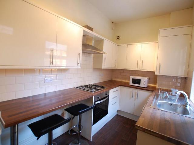 4 bedroom terraced house to rent