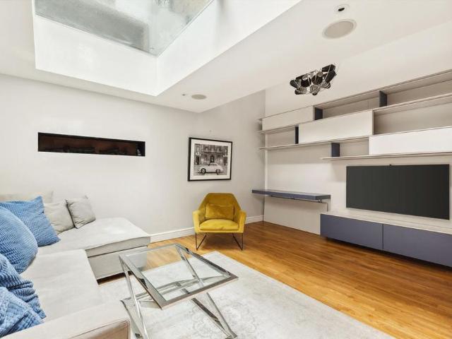 4 bedroom terraced house to rent