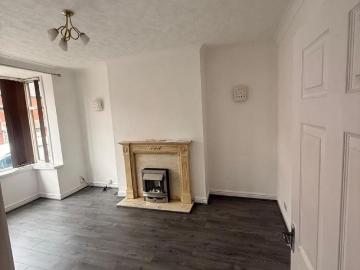 Kearsley Bolton, M38 - Equipped kitchen