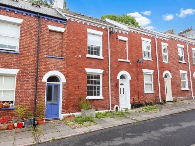 4 bedroom terraced house to rent