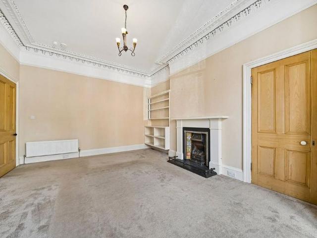 4 bedroom terraced house to rent