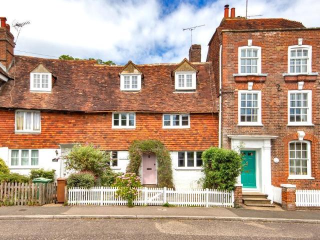 4 bedroom terraced house to rent