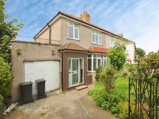 4 bedroom terraced house to rent