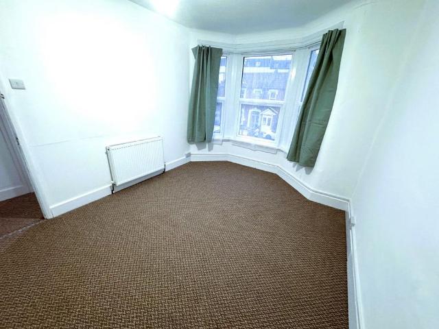 4 bedroom terraced house to rent