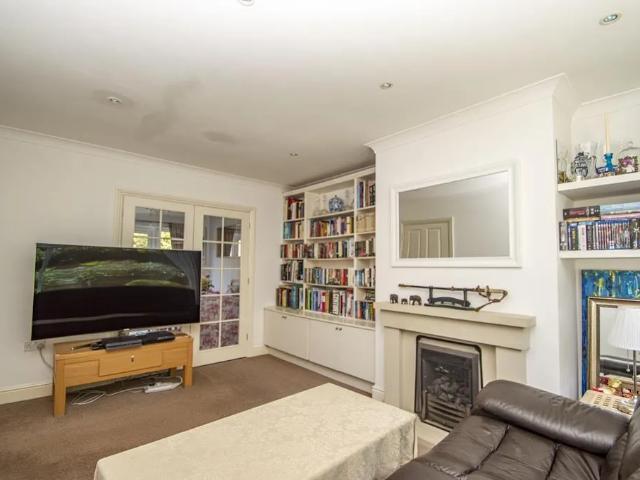 4 bedroom terraced house to rent