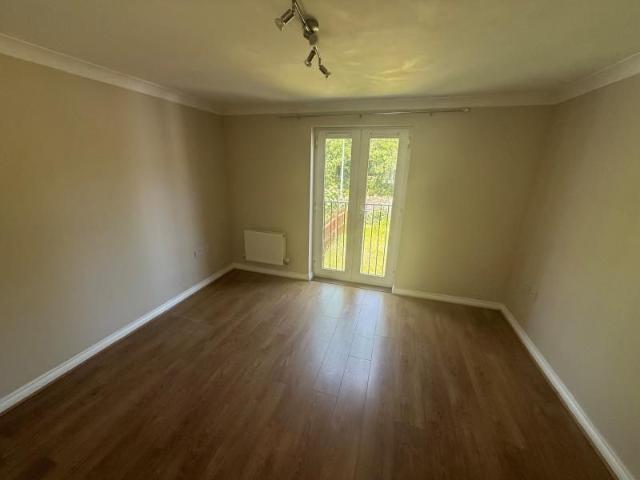 4 bedroom terraced house to rent
