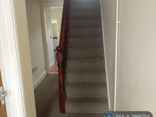 4 bedroom terraced house to rent