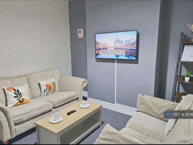 4 bedroom terraced house to rent