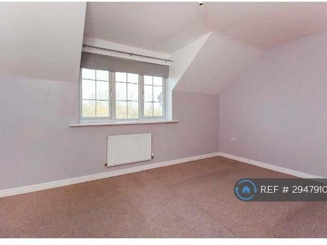 4 bedroom terraced house to rent
