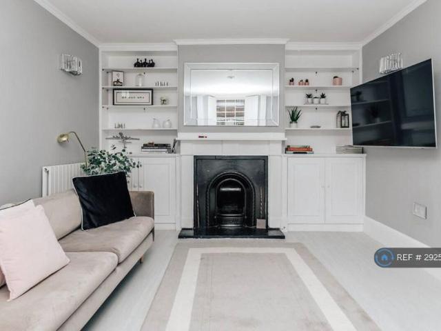 4 bedroom terraced house to rent