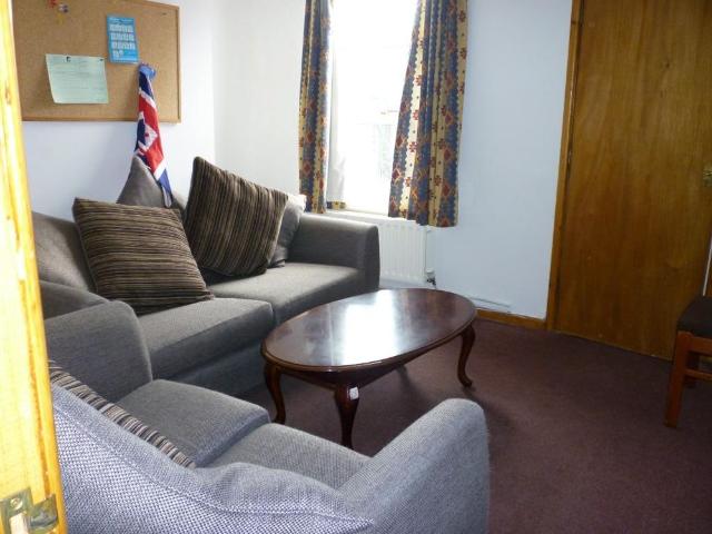 4 bedroom terraced house to rent