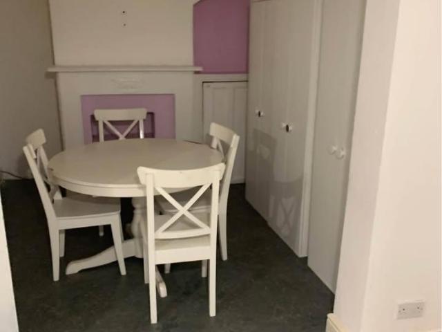 4 bedroom terraced house to rent