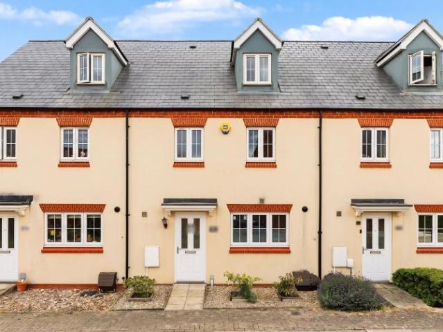4 bedroom terraced house to rent