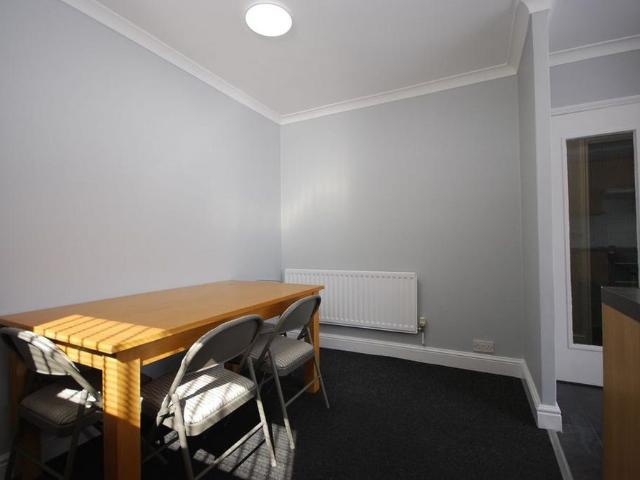 4 bedroom terraced house to rent