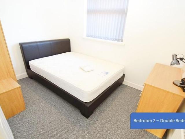 4 bedroom terraced house to rent