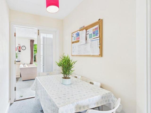 4 bedroom terraced house to rent