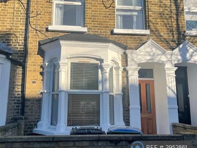 4 bedroom terraced house to rent
