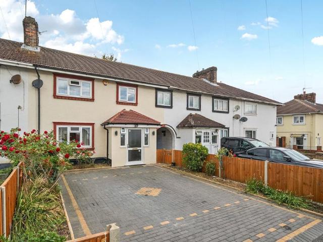 4 bedroom terraced house to rent