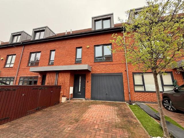 4 bedroom terraced house to rent