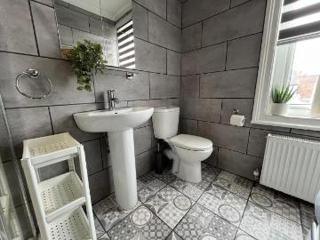 4 bedroom terraced house to rent