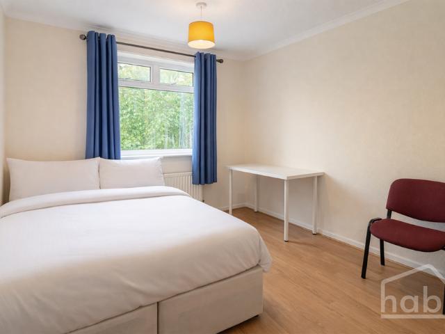 4 bedroom terraced house to rent
