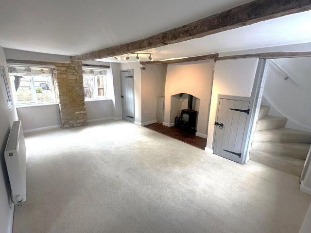 4 bedroom terraced house to rent