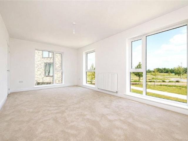 4 bedroom terraced house to rent